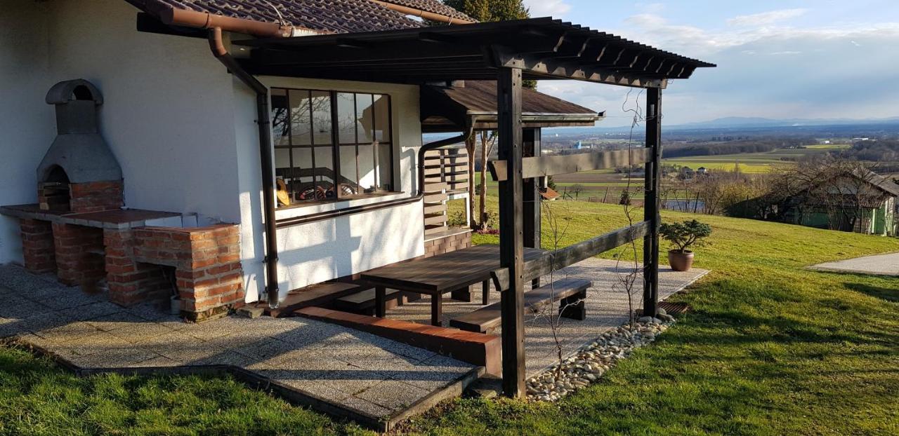 Holiday House Vilana Puconci Luaran gambar