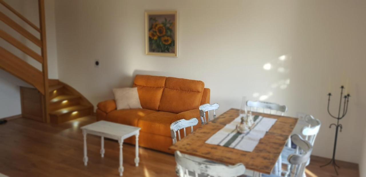 Holiday House Vilana Puconci Luaran gambar