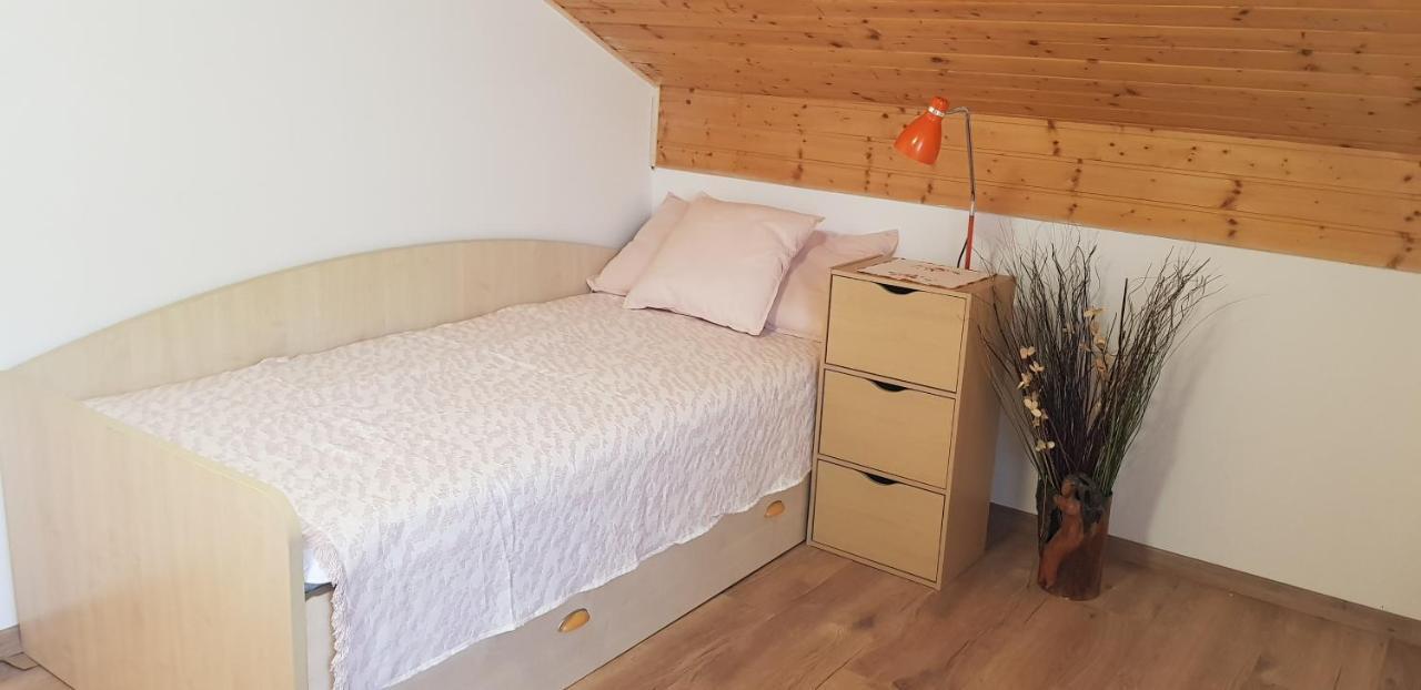 Holiday House Vilana Puconci Luaran gambar