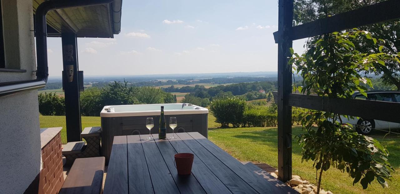 Holiday House Vilana Puconci Luaran gambar